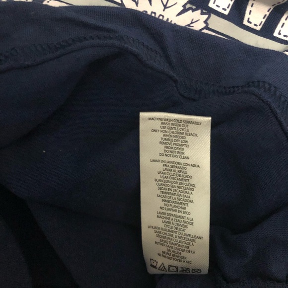 Toronto Maple Leafs baby tshirt size 12 months - Picture 5 of 5